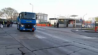 Portuguese fuel-tanker drivers end strike as pay negotiations resume