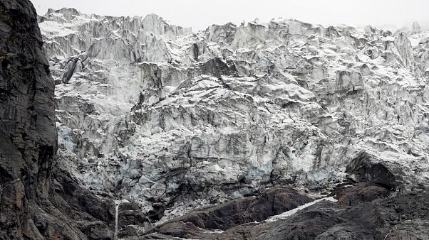 Monte Bianco, radar per monitorare il ghiacciaio a rischio Monte Bianco, radar per monitorare il ghiacciaio a rischio