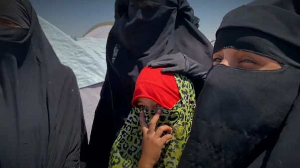 Syrie : le sort incertain des femmes de djihadistes Syrie : le sort incertain des femmes de djihadistes