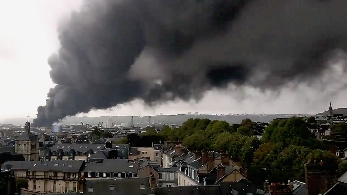 Produtores de Rouen e arredores sofrem com efeitos de fogo industrial