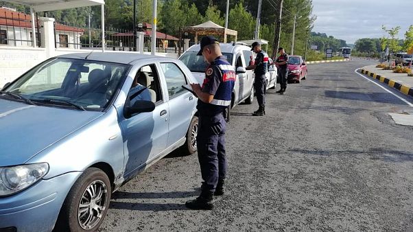 Özel araçta sigara içen 5 bin kişiye ceza: Hangi ülkelerde aynı yasak uygulanıyor? Özel araçta sigara içen 5 bin kişiye ceza: Hangi ülkelerde aynı yasak uygulanıyor?