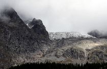 Avrupa ve Alplerin en yüksek noktasındaki buzulda çökme alarmı