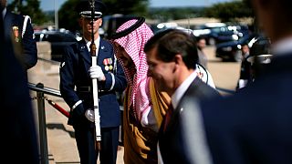 مارک اسپر، وزیر دفاع آمریکا و خالد بن سلمان، معاون وزیر دفاع عربستان سعودی