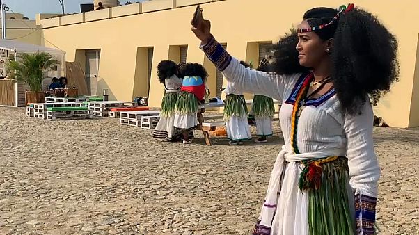 Bienal de Luanda fecha com recomendações e os olhos postos em 2021 Bienal de Luanda fecha com recomendações e os olhos postos em 2021