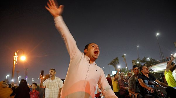 من الاحتجاجات ضد السيسي الأسبوع الفائت من الاحتجاجات ضد السيسي الأسبوع الفائت
