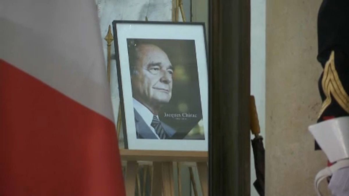 Franciaország Jacques Chirac emléke előtt tiszteleg