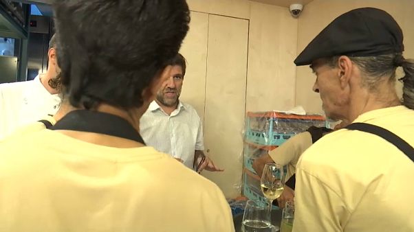 Das ruas e da toxicodependência para o "É um restaurante" Das ruas e da toxicodependência para o "É um restaurante"