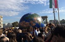 Több ezren demonstráltak a budapesti klímatüntetésen