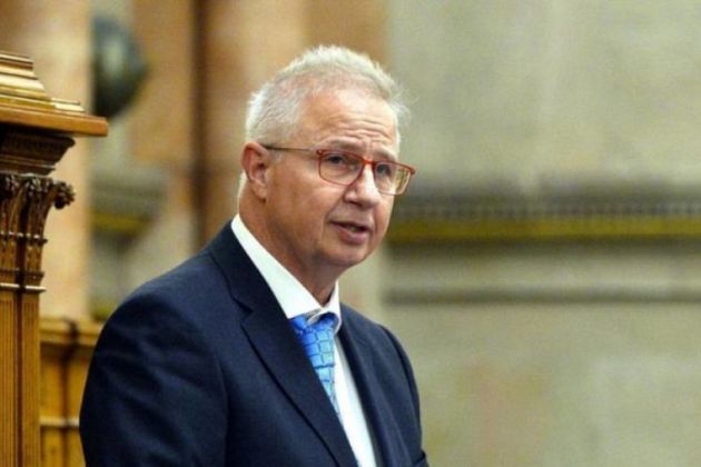 Avrupa Komisyonu genişleme komiserliği adayı Troscanyi'ye AP'den ret