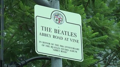 شاهد: هوليود تحتفل بالذكرى الخمسين لألبوم “The Beatles’ Abbey Road”