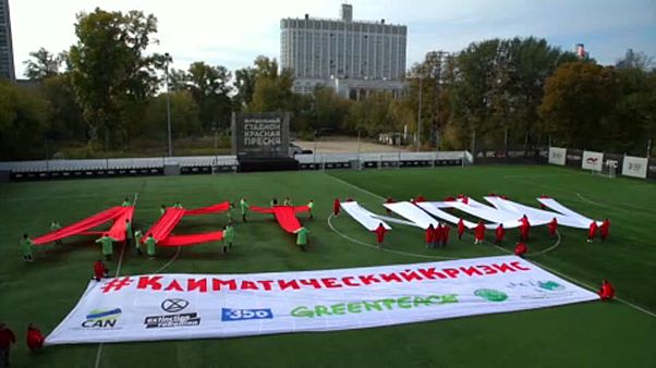 Μόσχα: Μεγάλη διαμαρτυρία της Greenpeace για το κλίμα Μόσχα: Μεγάλη διαμαρτυρία της Greenpeace για το κλίμα