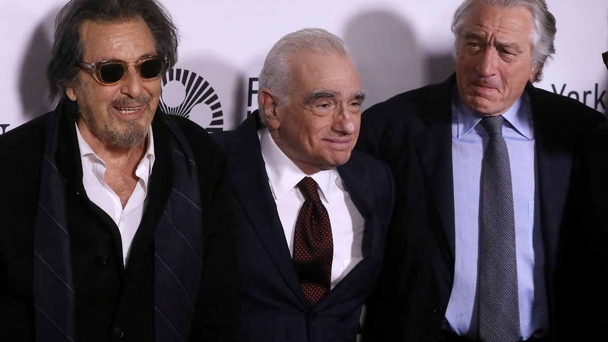 Robert De Niro ve Al Pacino'yu bir araya getiren 'The Irishman' filmi eleştirmenlerden tam not aldı