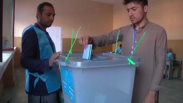 Tálib támadás árnyékában választ elnököt Afganisztán Tálib támadás árnyékában választ elnököt Afganisztán