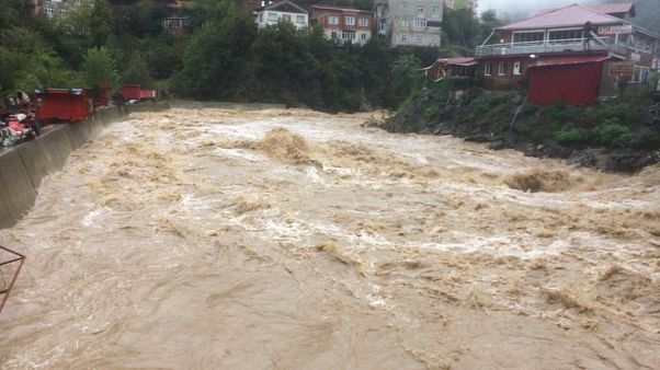 Artvin'in Borçka ilçesinde meydana gelen yağış nedeniyle dereler taştı Artvin'in Borçka ilçesinde meydana gelen yağış nedeniyle dereler taştı