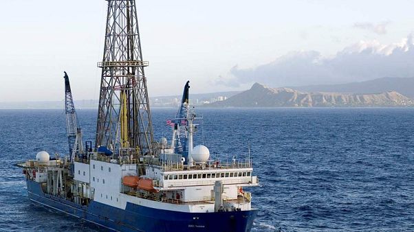 Σαντορίνη: Υποθαλάσσιες ερευνητικές γεωτρήσεις για το ηφαίστειο Σαντορίνη: Υποθαλάσσιες ερευνητικές γεωτρήσεις για το ηφαίστειο