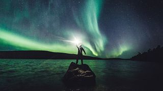 Farbenprächtiges Spektakel über Lappland