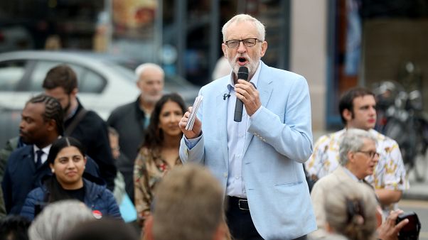 La oposición británica baraja presentar una moción de censura contra Boris Johnson La oposición británica baraja presentar una moción de censura contra Boris Johnson