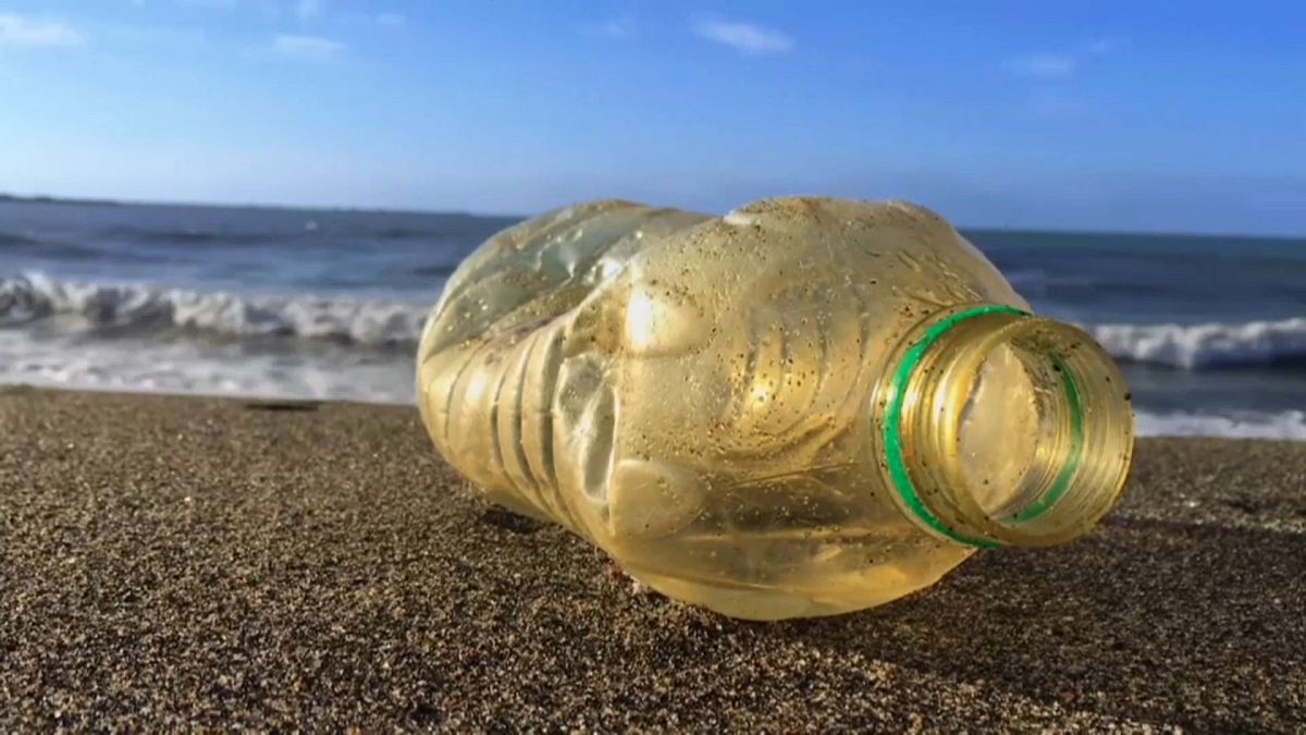 'Ερευνα: Αυξάνονται τα πλαστικά στη Μεσόγειο Θάλασσα