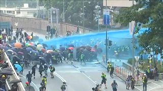 Hong Kong, una marea umana a Tamar Park