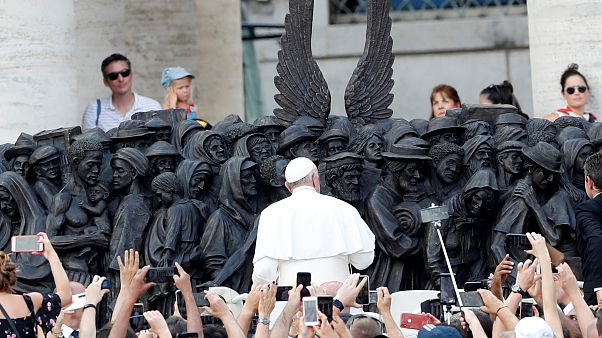 Papa apela ao acolhimento dos migrantes Papa apela ao acolhimento dos migrantes