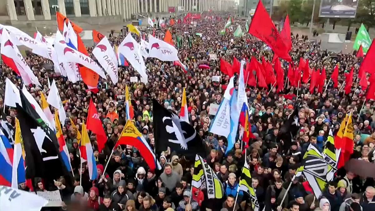 Miles de opositores marchan en Moscú por la liberación de los presos políticos 