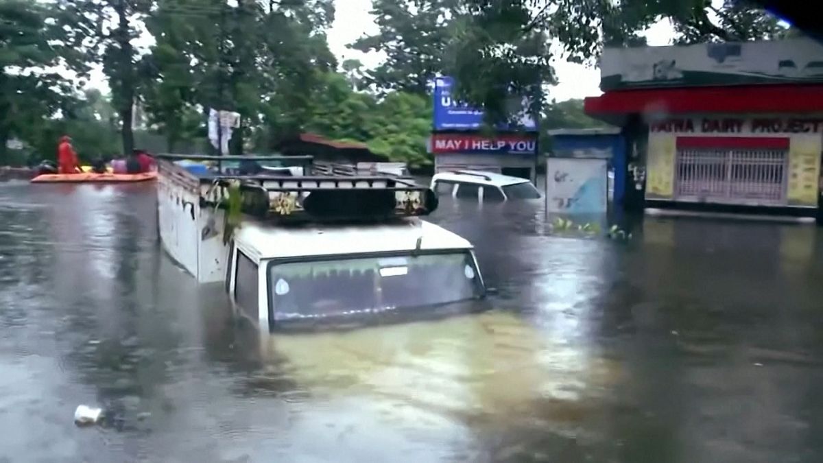 شاهد: مقتل 113 شخصاً في فيضانات كبيرة في الهند 