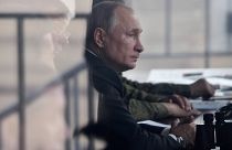 بوتين خلال مراقبة أحد التدريبات العسكرية في روسيا