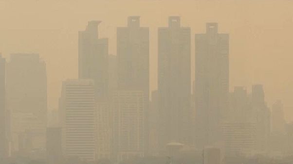 Óriási szmog lepte be Thaiföld fővárosát Óriási szmog lepte be Thaiföld fővárosát
