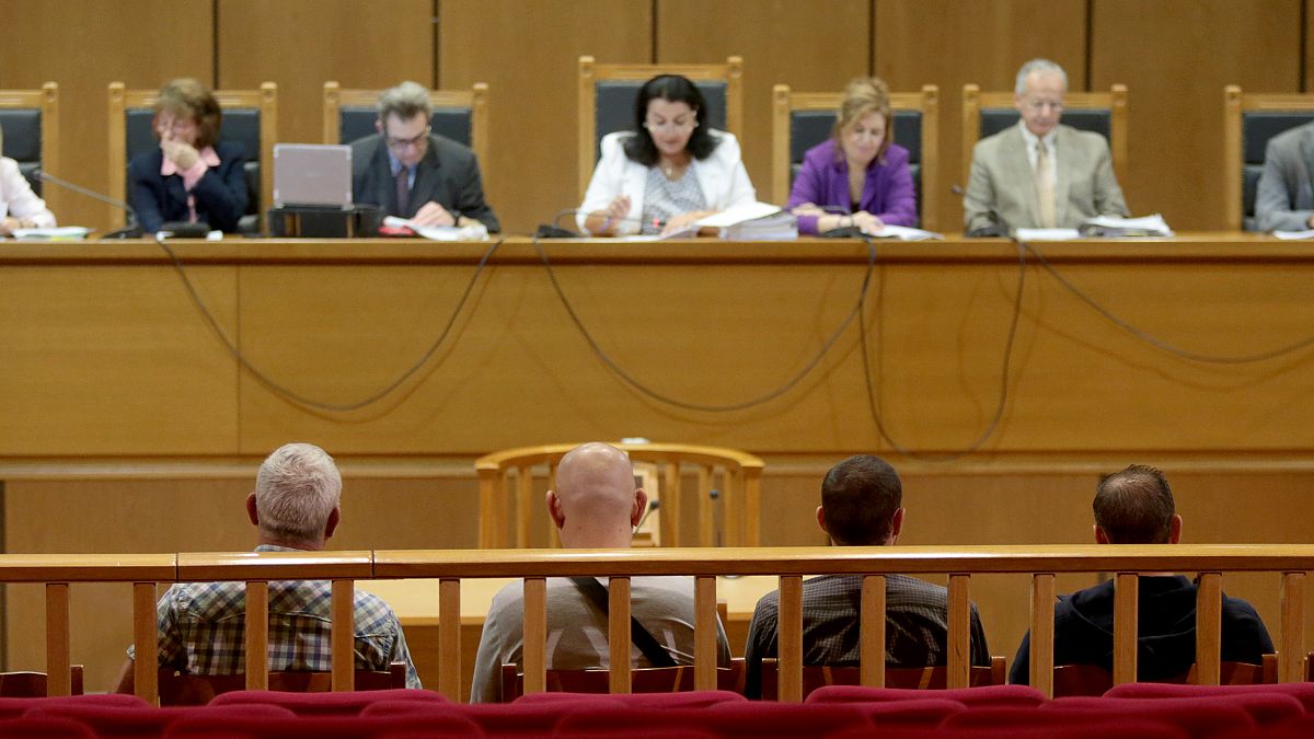 Δίκη Χρυσής Αυγής:Την Τετάρτη ξεκινούν οι απολογίες των πρώην βουλευτών