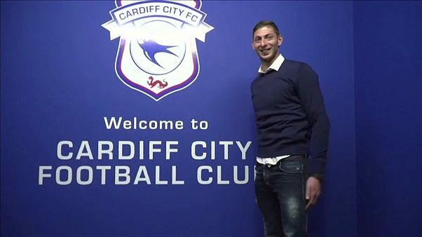 Nach tragischem Tod: FC Cardiff City muss 6 Mio. Euro für Sala zahlen Nach tragischem Tod: FC Cardiff City muss 6 Mio. Euro für Sala zahlen