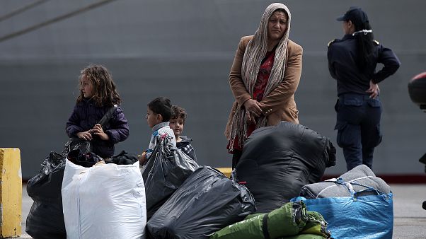Πρόσφυγες στο λιμάνι του Πειραιά(αρχείου) Πρόσφυγες στο λιμάνι του Πειραιά(αρχείου)