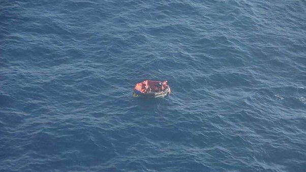 Radeau de sauvetage pris en photo par la Marine nationale française, le 28 septembre 2019 Radeau de sauvetage pris en photo par la Marine nationale française, le 28 septembre 2019