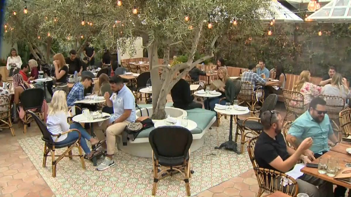 شاهد: ولاية كاليفورنيا تفتتح أول مقهى للماريجوانا 