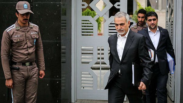 حسین فریدون، برادر حسن روحانی به ۵ سال حبس محکوم شد حسین فریدون، برادر حسن روحانی به ۵ سال حبس محکوم شد
