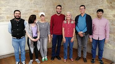 كتاب القصة والمسرح والسينما من خمس دول عربية مع مدربة فرنسية خلال مشاركتهم في أيام ليون الدولية للمسرح العربي الفرنكفوني