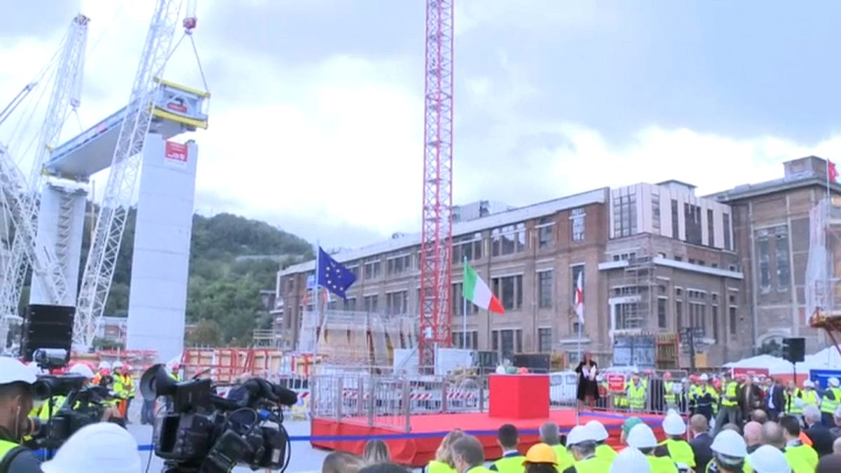 Neue Brücke in Genua nimmt Gestalt an
