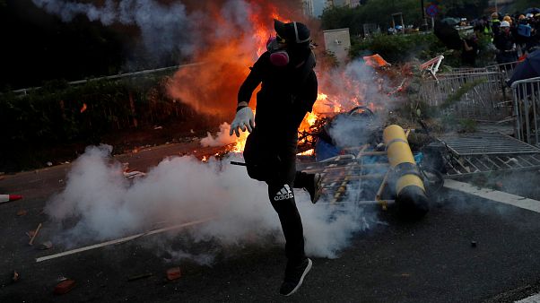 Hong Kong : un manifestant blessé par balle Hong Kong : un manifestant blessé par balle
