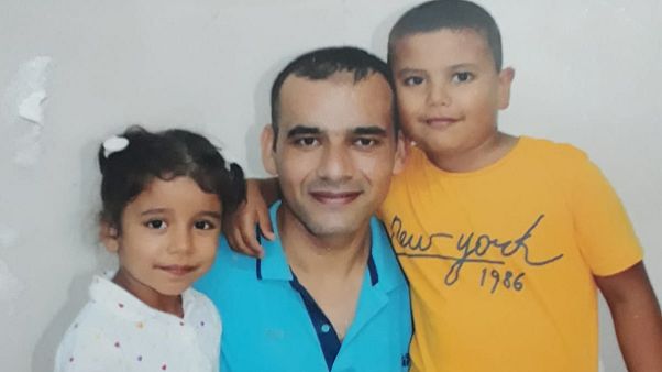 Ahmet, kanser hastalığını babası ile yenmek için bekliyor Ahmet, kanser hastalığını babası ile yenmek için bekliyor