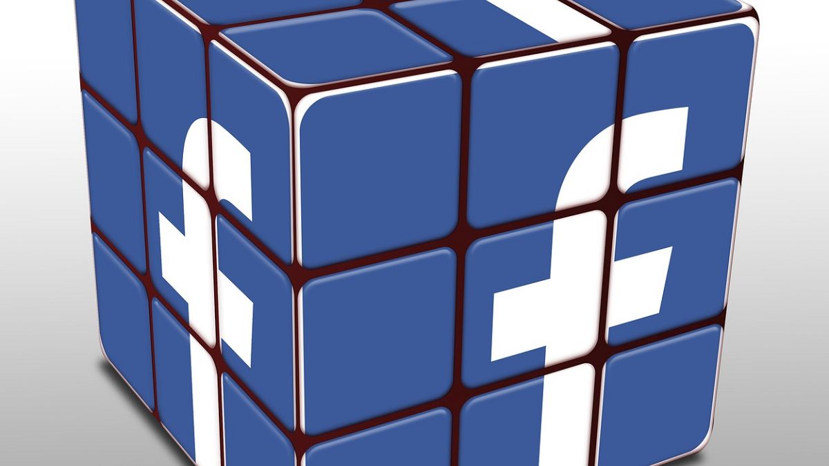 فيسبوك تزيل مئات الحسابات والصفحات من الإمارات ومصر انتقدت قطر وتركيا وإيران