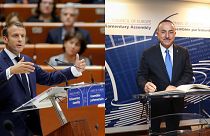 Çavuşoğlu'ndan Türkiye'yi eleştiren Macron'a: "Ayakları pislik içinde gömülüyken öten horoz gibi"