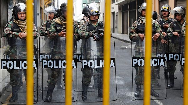 Peru: Parlamentsauflösung sorgt für Proteste Peru: Parlamentsauflösung sorgt für Proteste