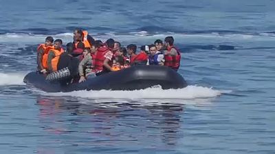 265 migrantes llegan a la costa griega de Lesbos en menos de 24 horas