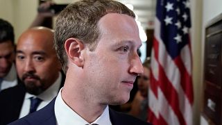 Facebook'un kurucusu ve CEO'su, dünyanın 5'inci en zengin kişisi Mark Zuckerberg