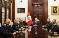 Peru'da kuvvet komutanları, Devlet Başkanı Martin Vizcarra'ya desteklerini bildirdi