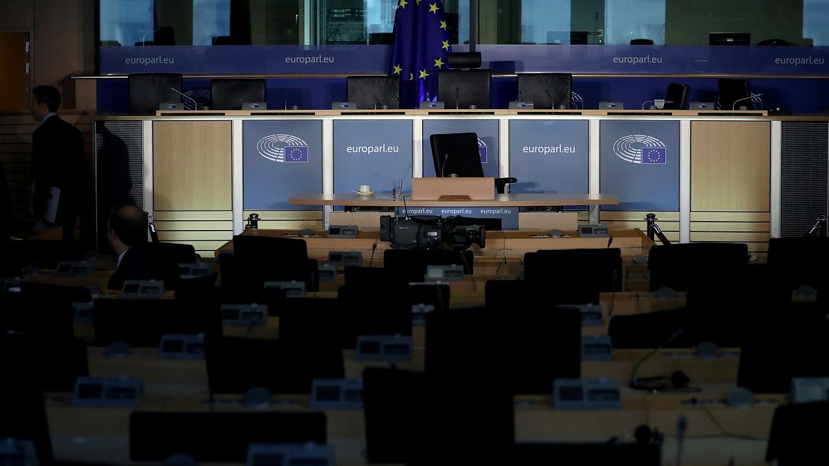 "Breves de Bruxelas": Percalços nas audições para CE