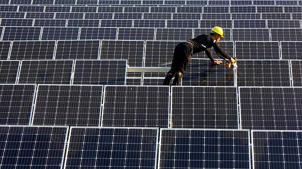 İsveçli bilim insanları güneş enerjisini 18 yıl depolayan bir sıvı keşfetti İsveçli bilim insanları güneş enerjisini 18 yıl depolayan bir sıvı keşfetti