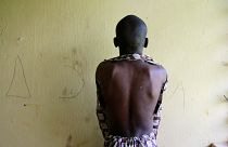 صبي يبلغ من العمر 12 عامًا ، أحدالذين أنقذتهم الشرطة من المدرسة إسلامية في نيجيريا