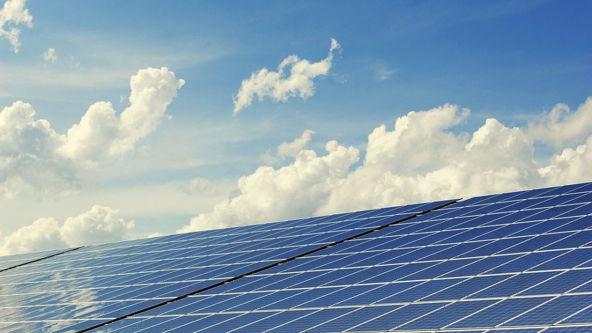 علماء يبتكرون طاقة شمسية سائلة يمكن تخزينها لمدة 18 عاماً!