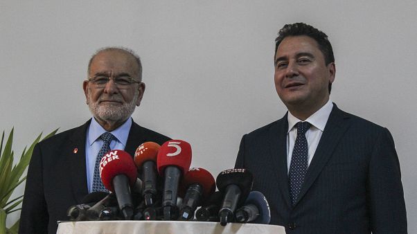 Saadet Partisi Genel Başkanı Temel Karamollaoğlu, "Türkiye'nin geleceği için lider ziyaretleri" kapsamında eski bakanlardan Ali Babacan ile görüştü Saadet Partisi Genel Başkanı Temel Karamollaoğlu, "Türkiye'nin geleceği için lider ziyaretleri" kapsamında eski bakanlardan Ali Babacan ile görüştü