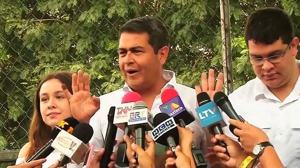 El presidente de Honduras acusado de recibir dinero del 'Chapo' El presidente de Honduras acusado de recibir dinero del 'Chapo'